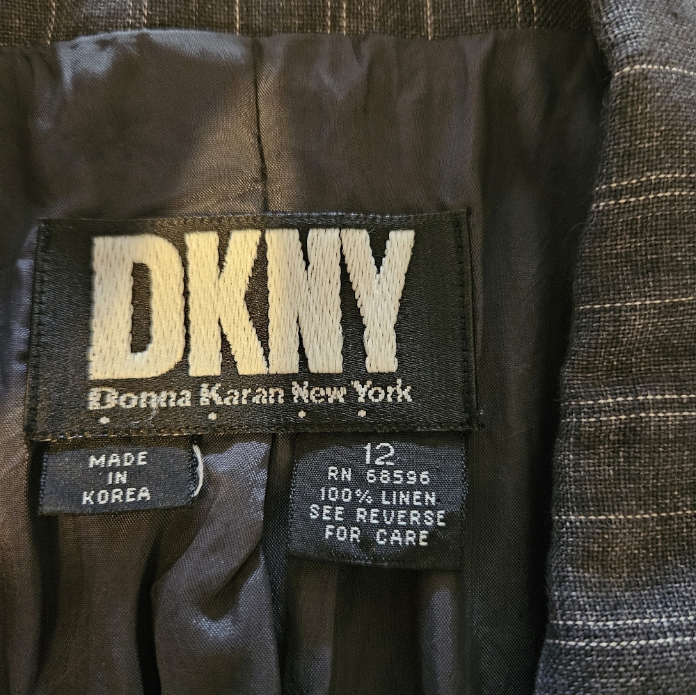 DKNY Women's Linen Pant Suit, Size 12, gray pin stripe.